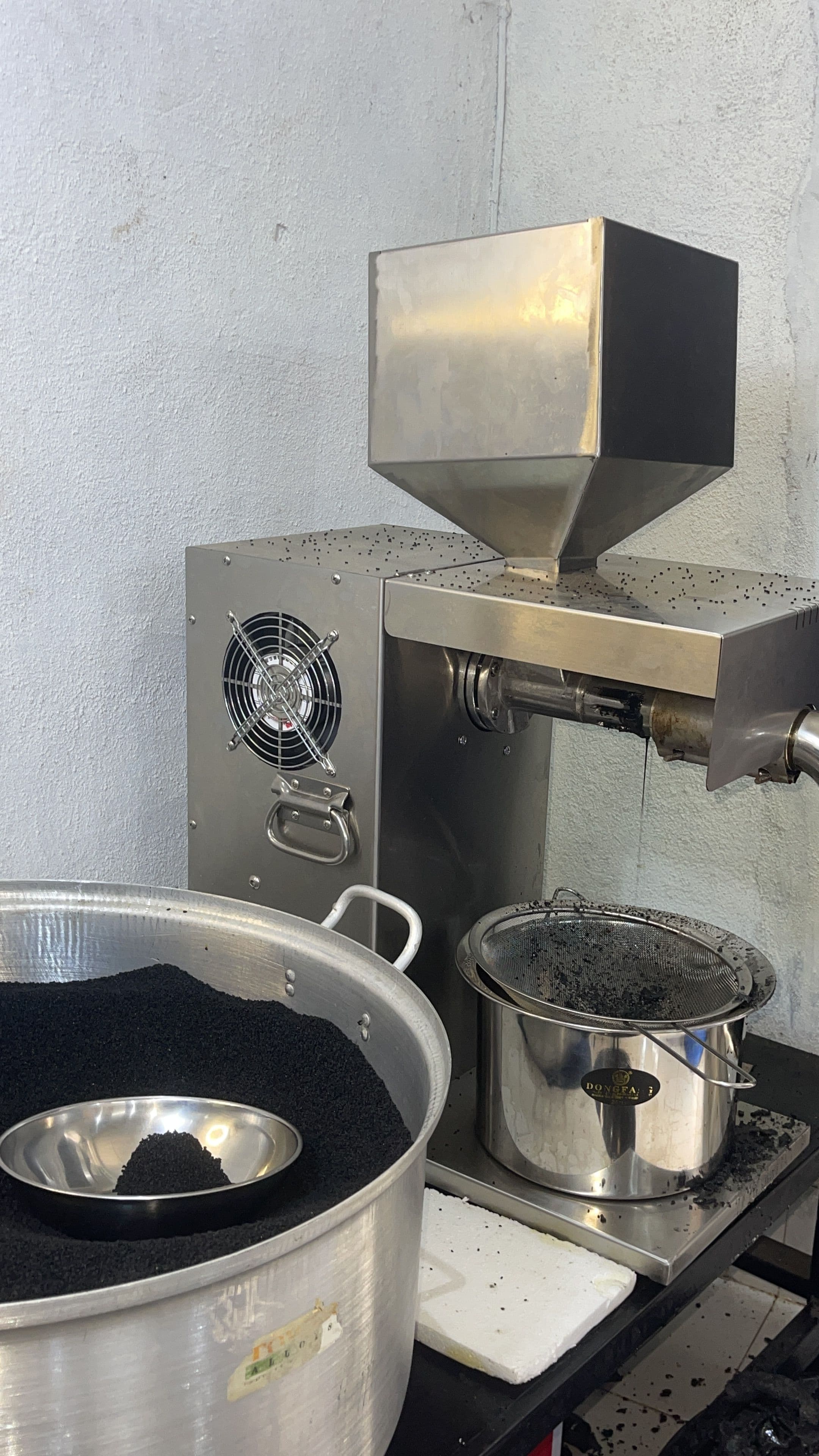 RAW ETHIOPIAN BLACK SEED OIL EXTRACTION